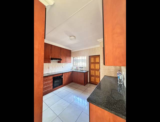 3 BEDROOM FREESTANDING FOR SALE IN MINERALIA